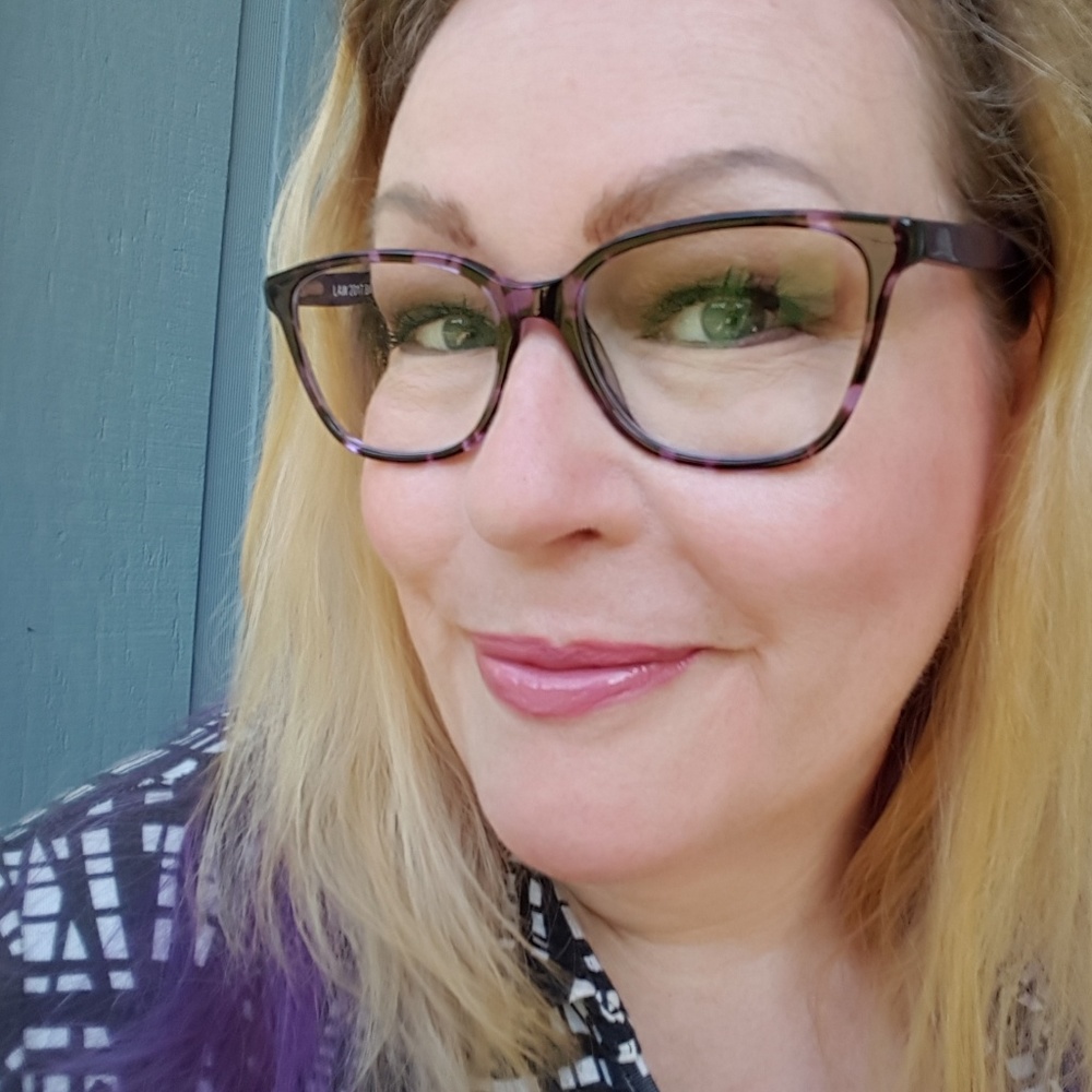 Meet your Posher, Lisa